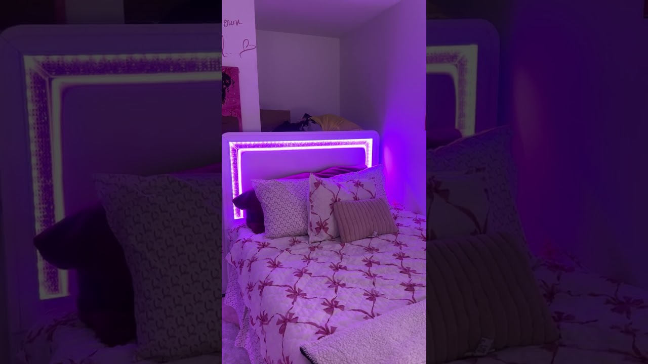 💕Mini pink kpop room tour💕 