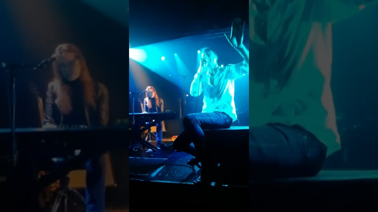 Suede - Down (Acoustic live) Brett Anderson & Neil Codling