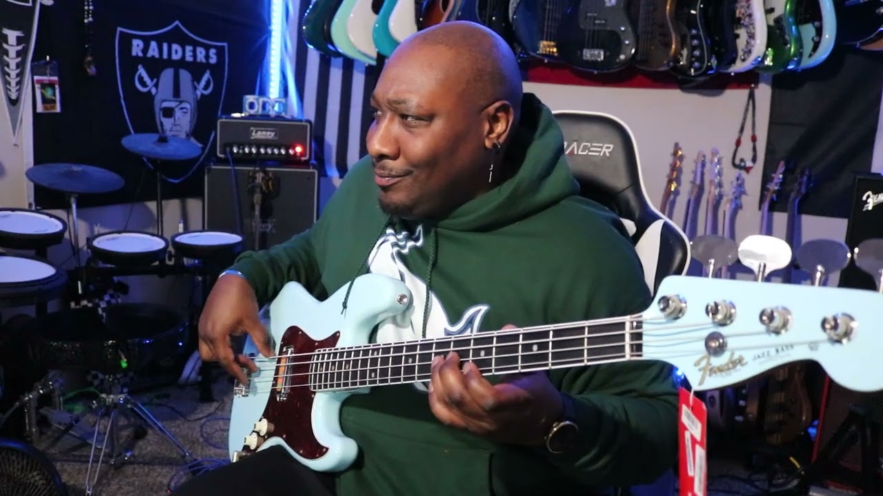 Fender Tin Foil Jazz Bass? А он вообще хороший???