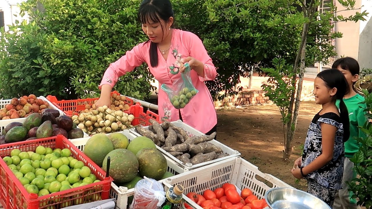 Đẩy xe đi bán Trái Cây dạo - Người dân vui vẻ dễ thương làm sao  | Thôn Nữ Miền Tây Tập 155