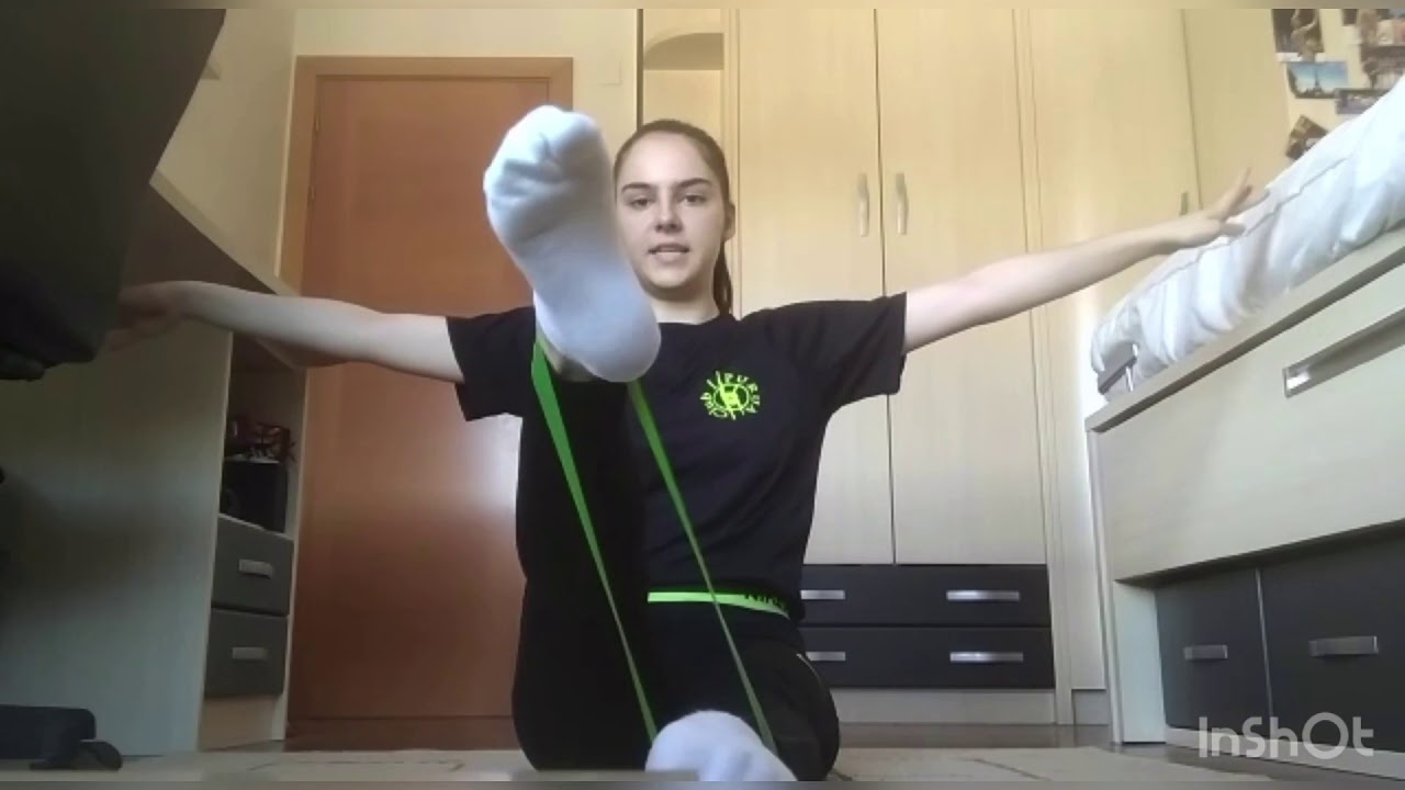 Bandas elásticas diferentes. Algunos ejercicios para gimnasia rítmica. EUSKARAZ