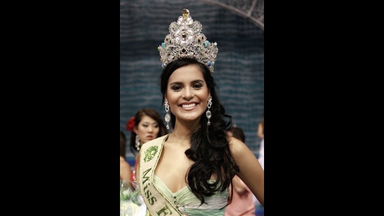 Miss Earth 2009 - Larisa Ramos (Brazil)