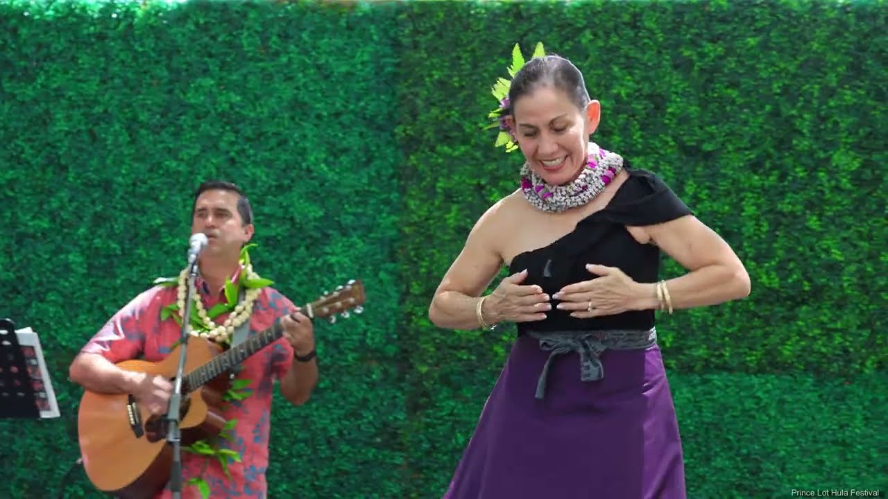 Mesmerizing Hula by Two Wahine of Hālau Nā Kamalei O Lililehua – 2025 Prince Lot Festival [4K]