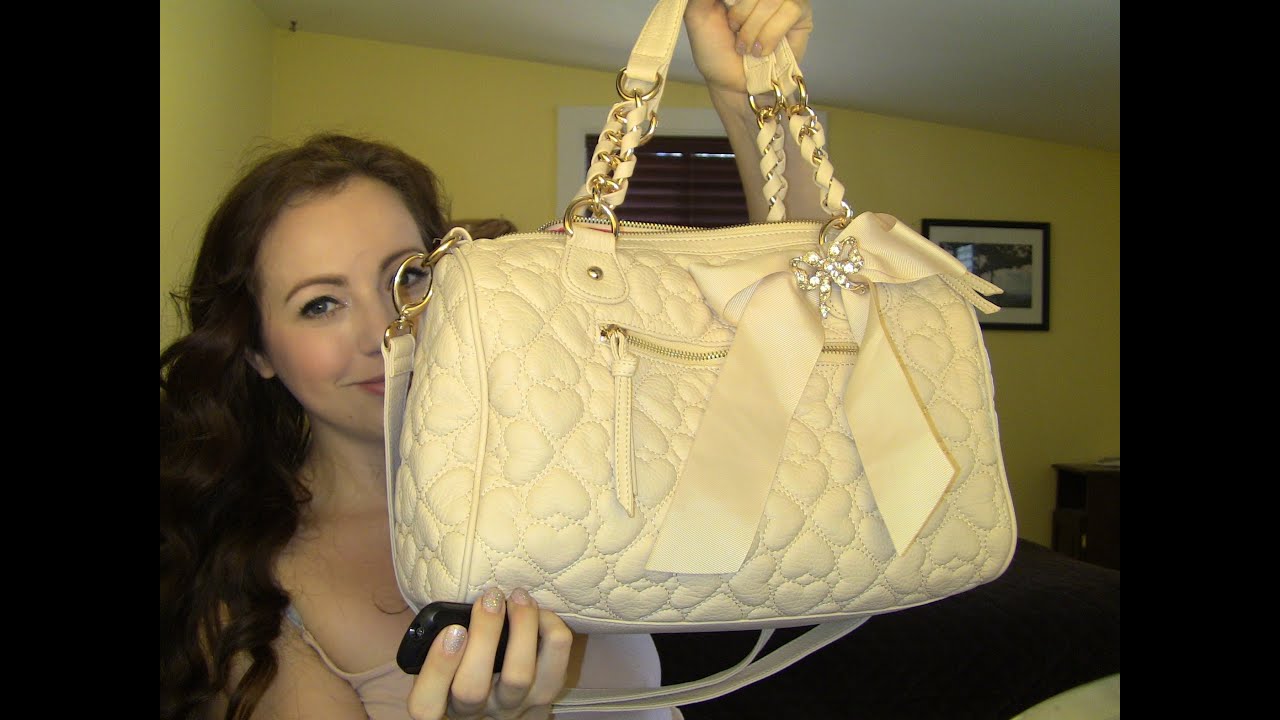 What's in my Purse!