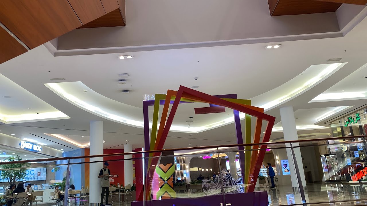 Burjuman mall l jot da safar l #dubai #travel #mall 