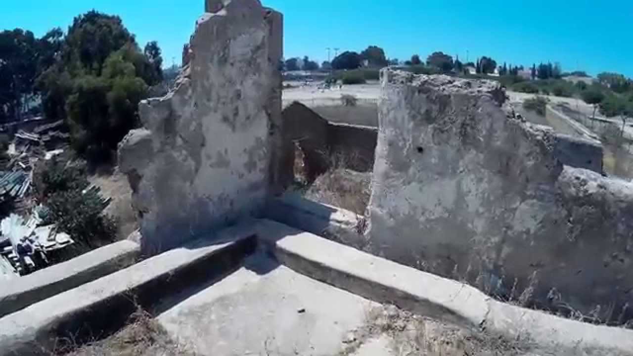 История руин около стадиона Нетания. Развалины поместья Хурват Ханун.
