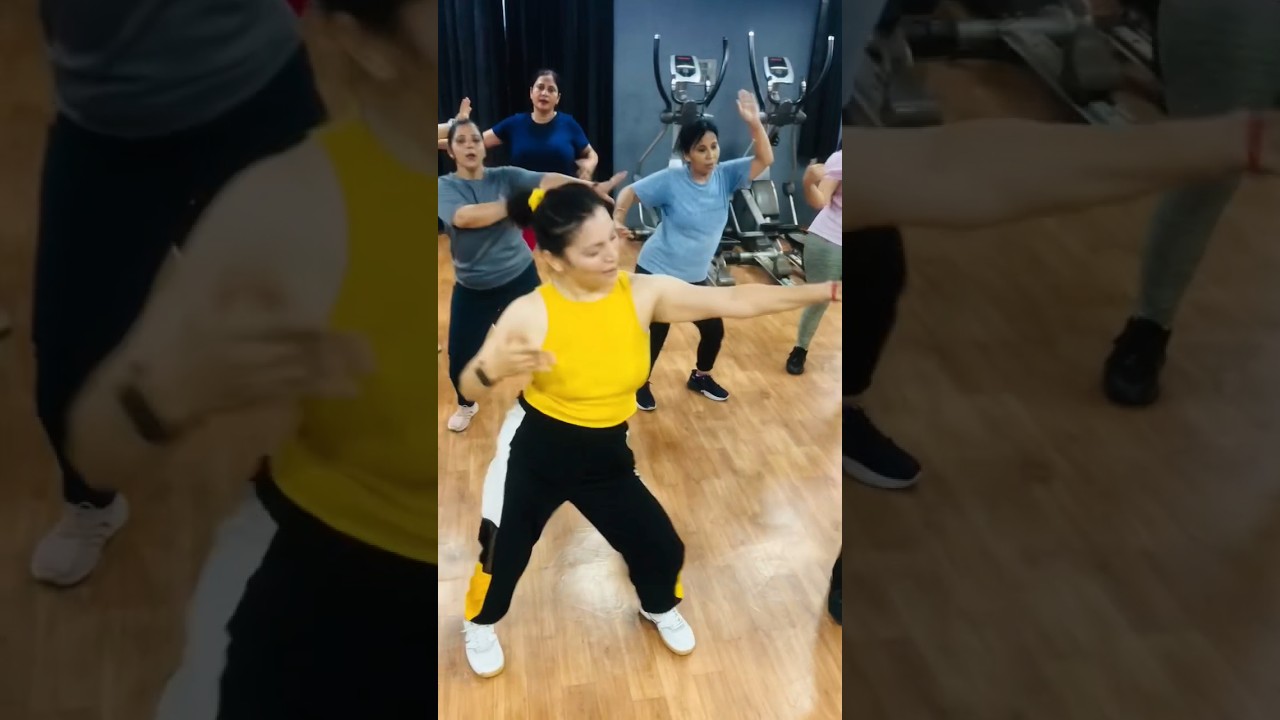 Hookah bar Bollywood ZUMBA FITNESS 🔥💃💪💪#femalefitness #zumbadance #biggym #fitmom #fitness