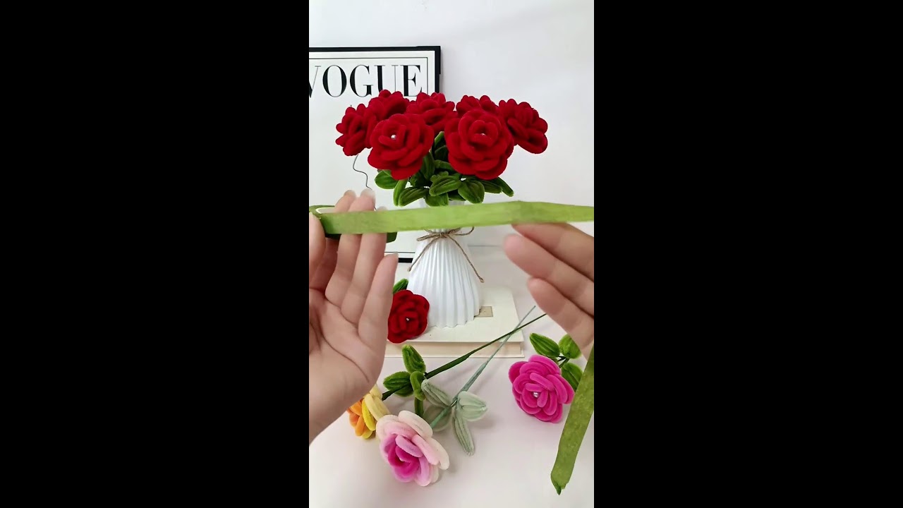 "DIY Felt Flower Making Process: Crafting Colorful Felt Roses Step by Step – Live Now!"