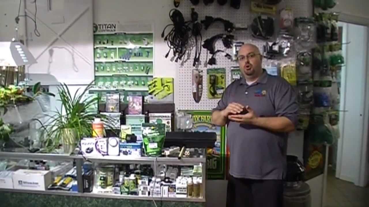 Grow Maxx Fail-Safe Seed Starter. Starting seeds has never been so easy!