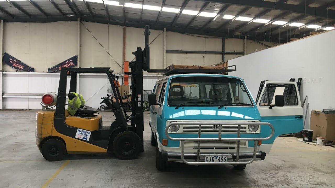 Vw T3 vanagon fitting our roof rack and awning #Vanlife