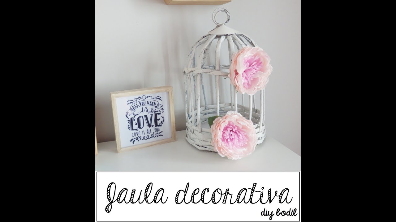 Jaula Decorativa con Papel de Periódico
