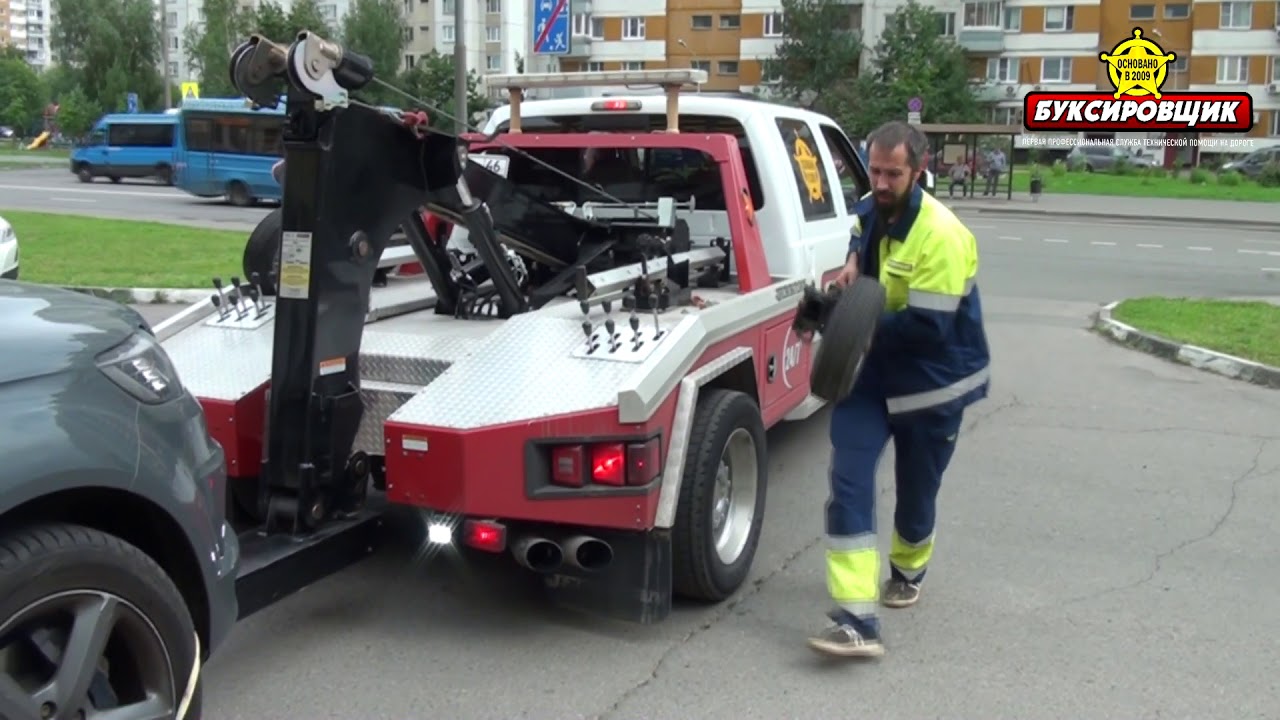 Эвакуация Audi Q7 из подземного паркинга