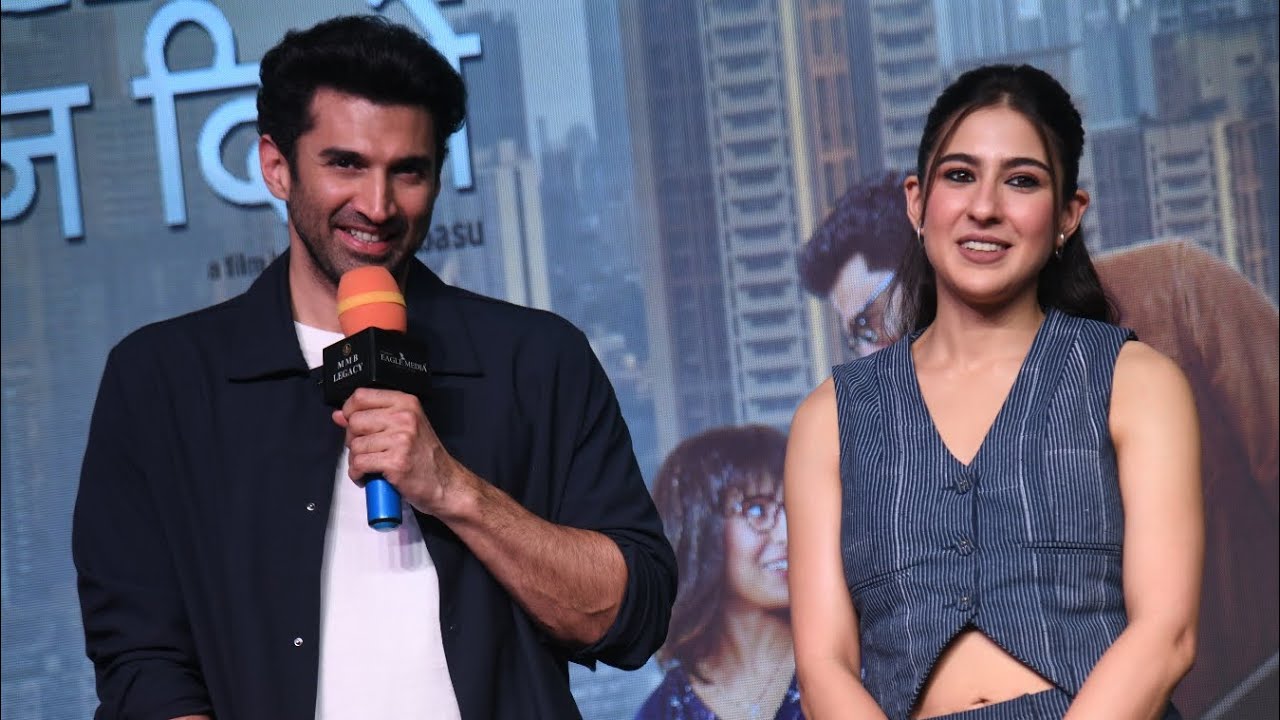 Sara Alikhan & Aditya Roy Kapur Acted Metro Film Pressmeet