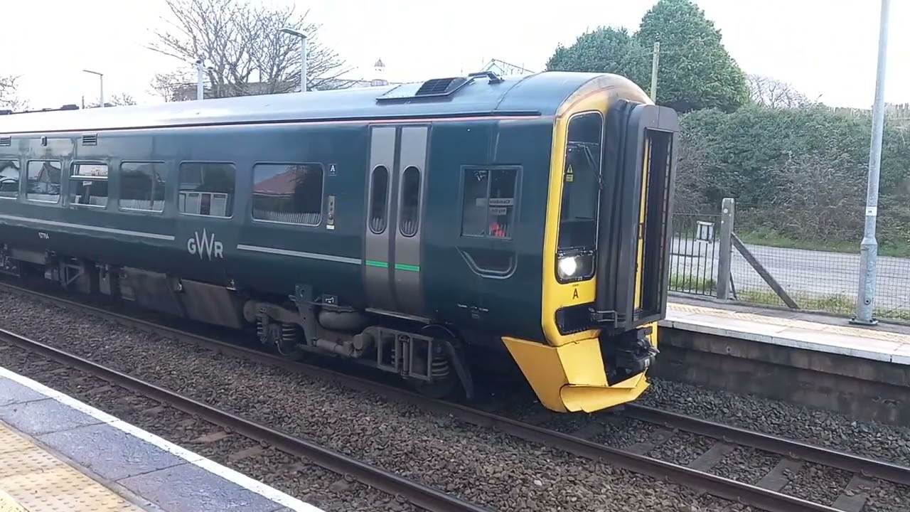 Class 158 GWR Service Departing Camborne 