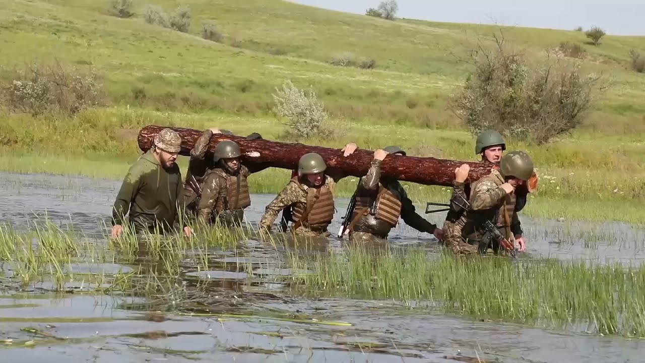 Курсанти Військової академії відзначили День морської піхоти України