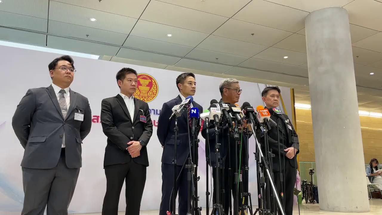 [LIVE]: ‘นรเศรษฐ์ - สมชัย‘ แถลงการจำลองการเลือกตั้ง นับคะแนน พิสูจน์ความลับของการมีบาร์โค้ด