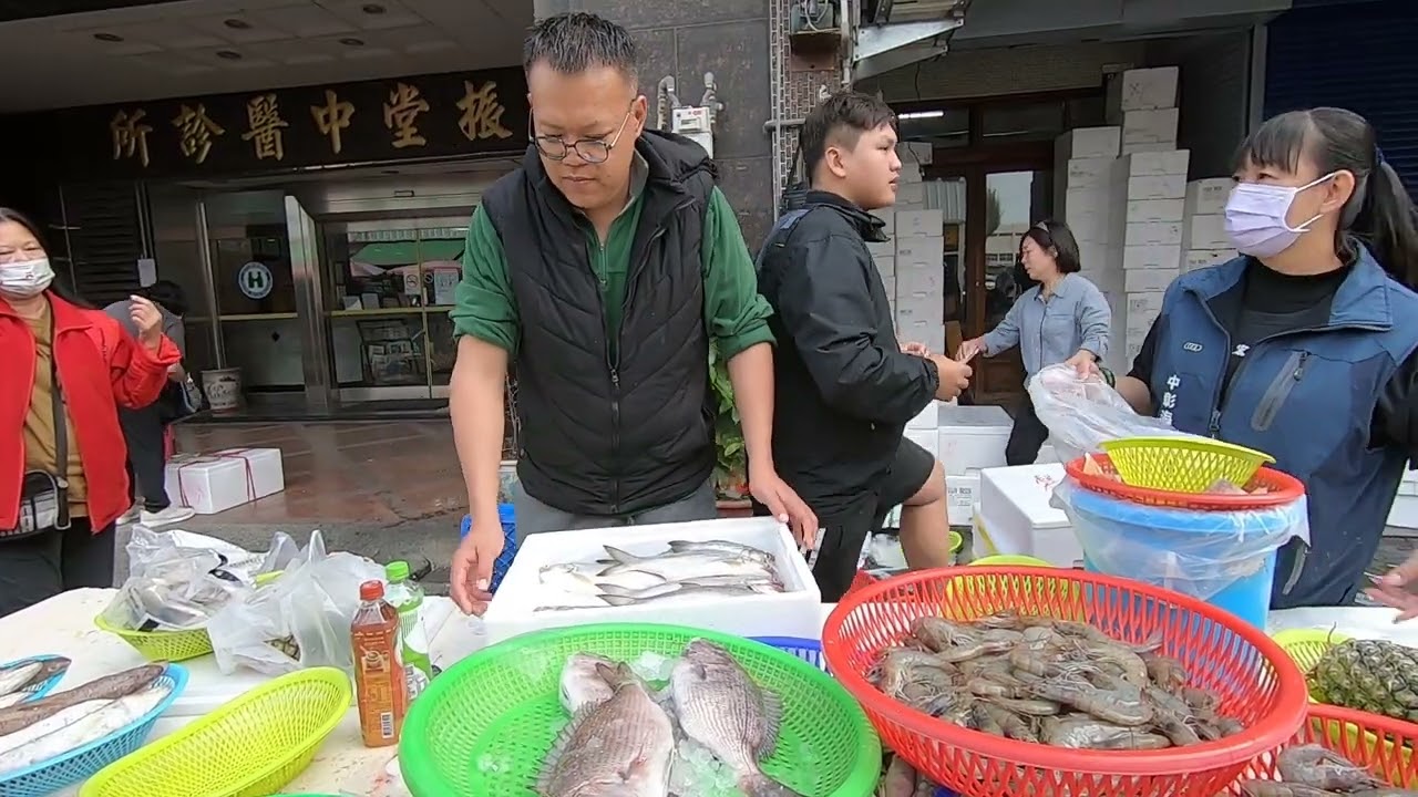 到底要賣多久 5個小時了耶 