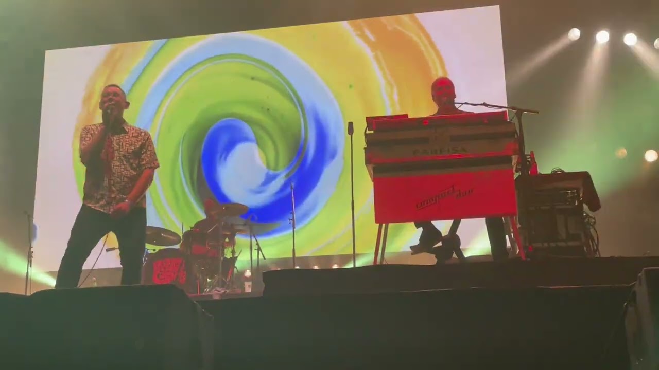 Saturn 5 - Inspiral Carpets - Shiiine On Minehead Skyline Stage - 15 November 2025