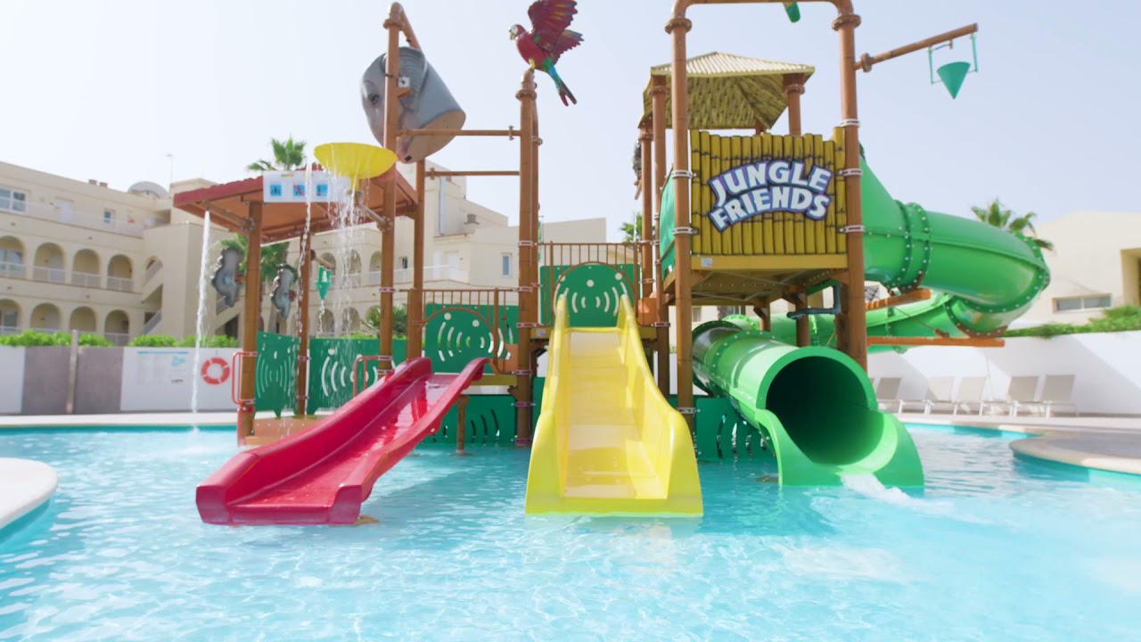 Globales Cala'n Bosch. Hotel de 4 estrellas en primera línea de playa en Menorca