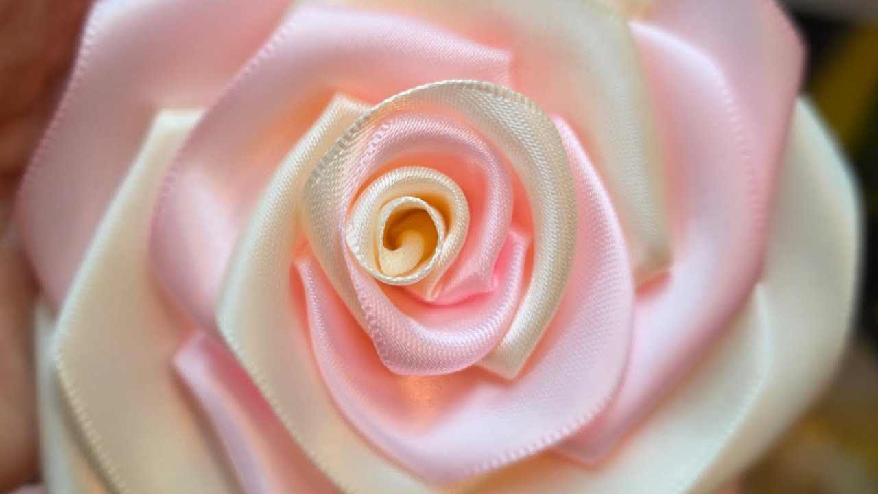 Técnica Pétalo por Pétalo | Rosa eterna con dos colores