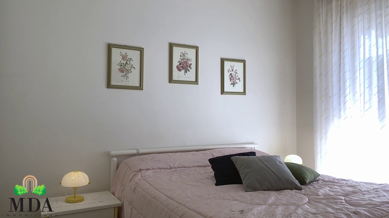 A TRE PASSI DAL MARE... APPARTAMENTO CON GRANDE TERRAZZO E GARAGE!