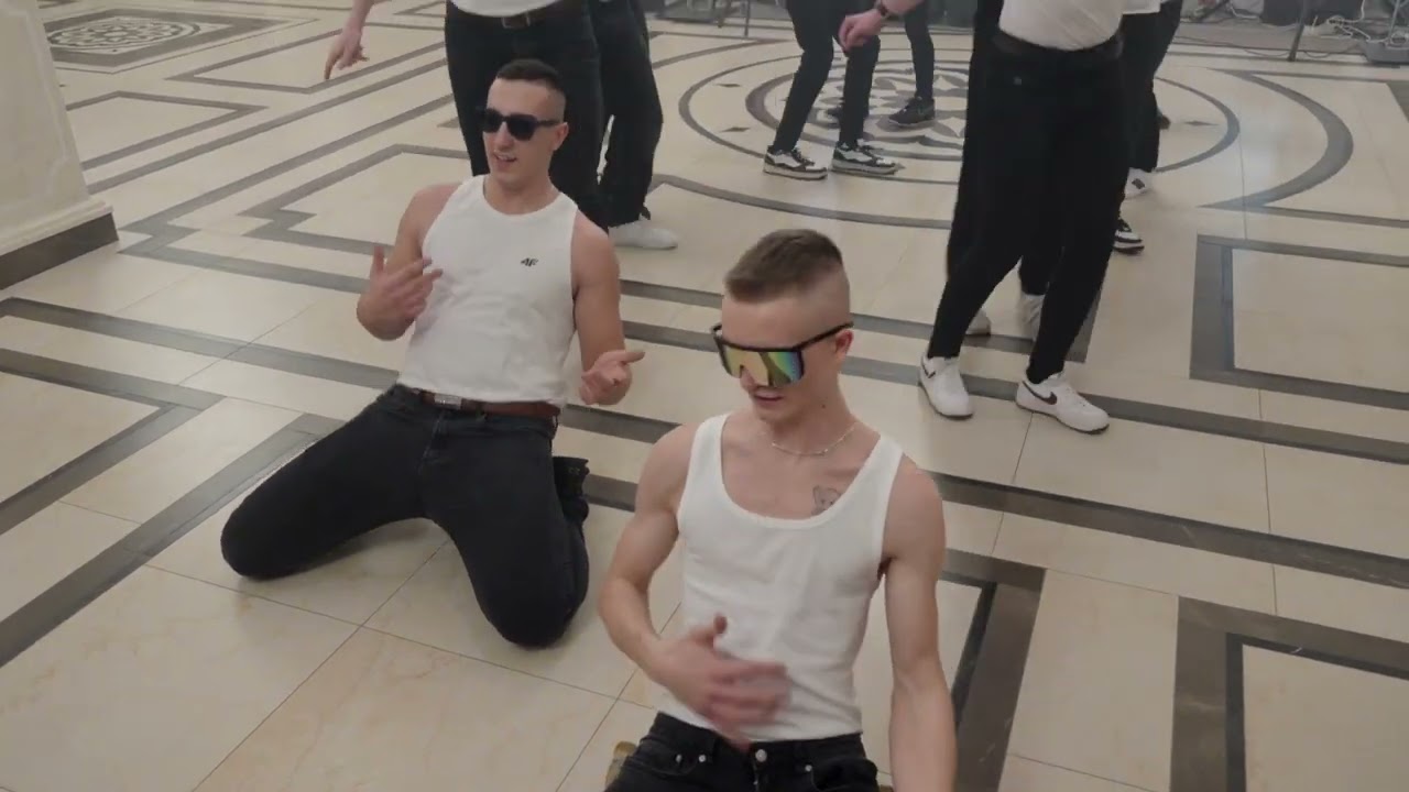 Część artystyczna Studniówka 2024 Przemystka / ( występ strażaków )