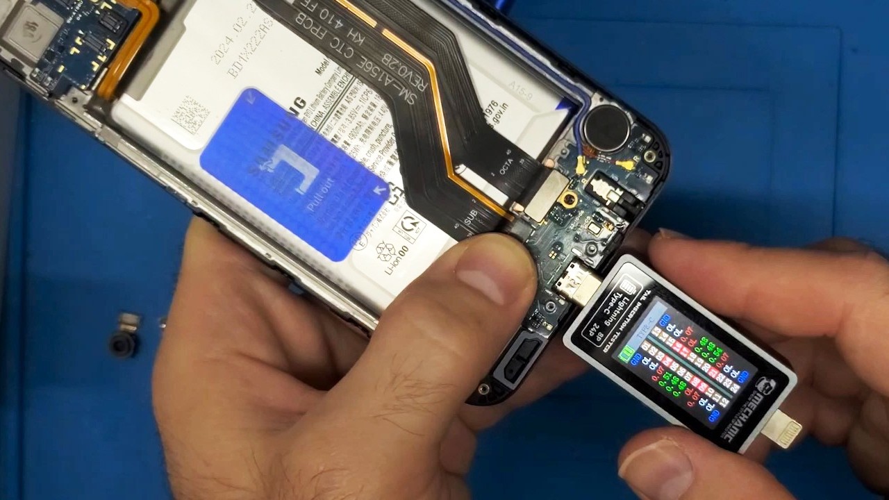 Samsung A15 Water Damage and A52 No Display - Can I Fix it?