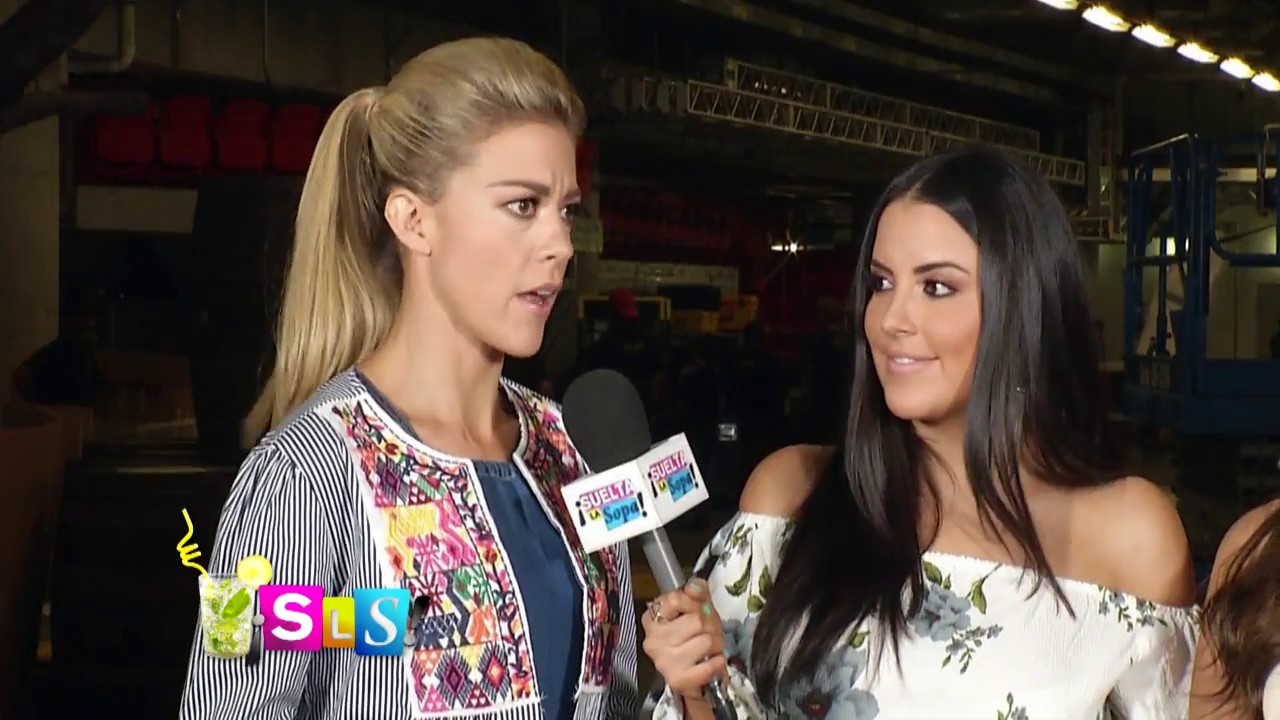 Backstage con Carmen Villalobos​ y Fernanda Castillo​ en Premios Tu Mundo 2017