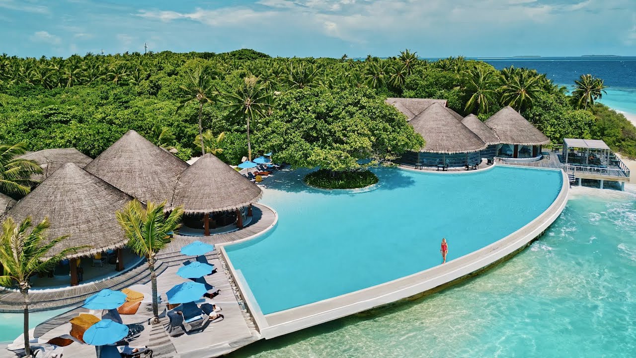 Dusit Thani Maldives, Amazing 5-star resort (full tour)