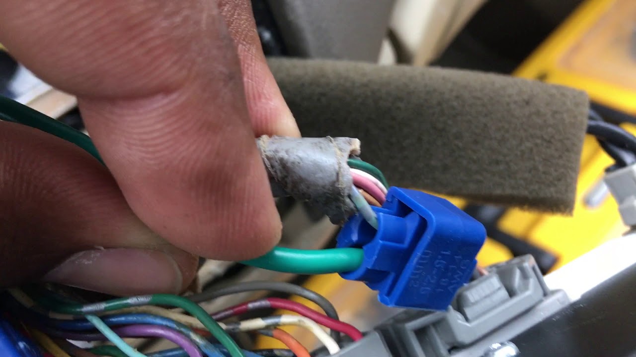 Honda Civic cupe 06 ex no sound from the amplifier how to fix