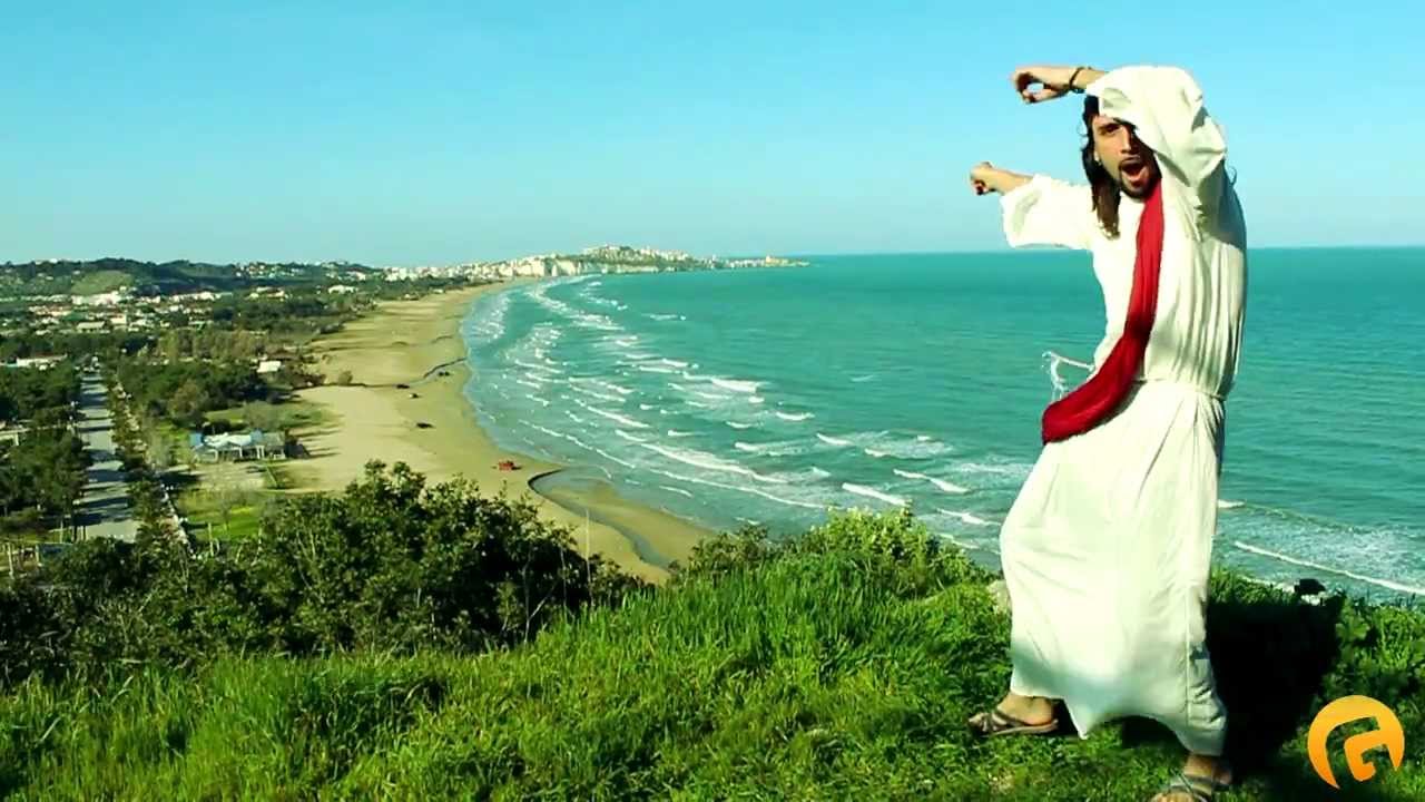Pharrell Williams - Happy (We are from VIESTE)