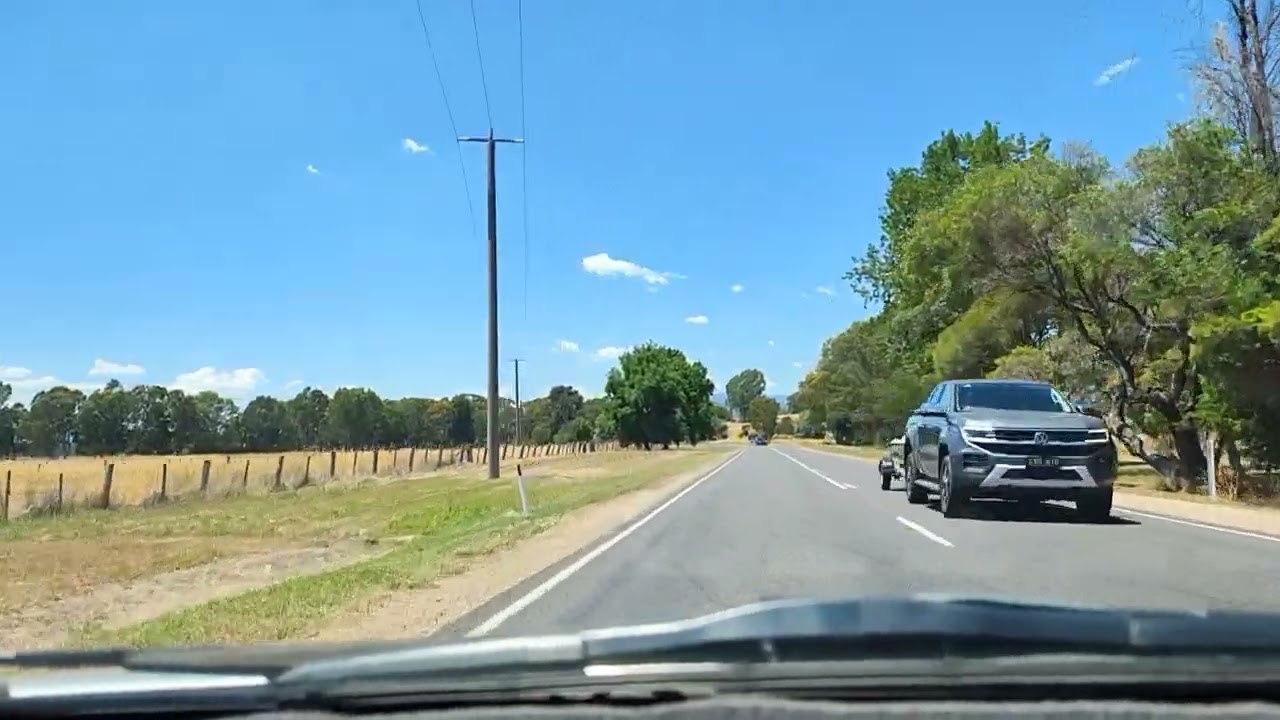 Driving through Whorouly | Victoria, Australia.