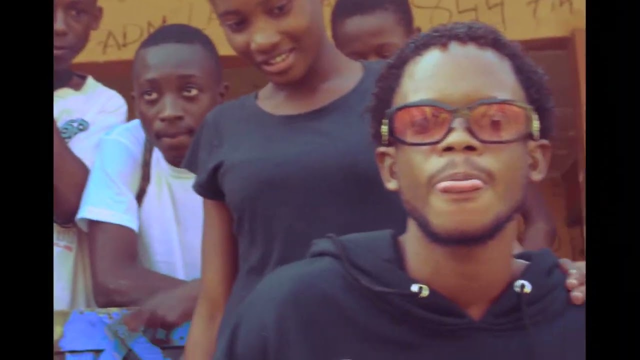 CDG_smoke__WE ARE BLOODS_CLIP_OFFICIEL_By__carl_messie_