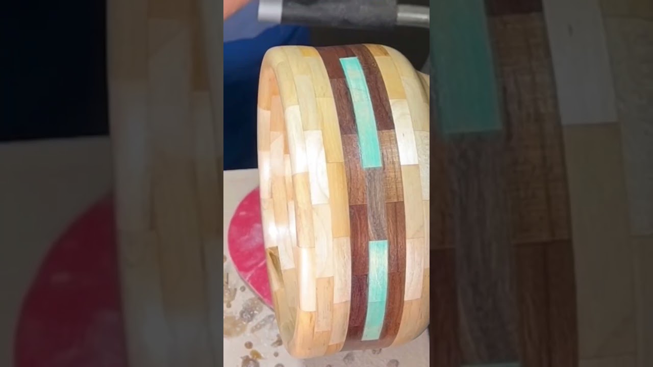Segmented bowl made from pallet wood and walnut #segmentedbowl #palletwood
