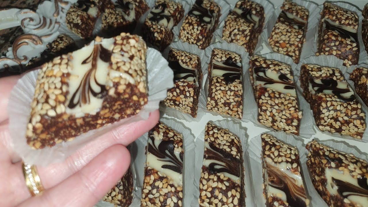 حلوى التمر بدون فرن ب 3 مكونات  برستيج راقية في المنضر ولذيذة يا سلام تستحق التجربة 😋😋
