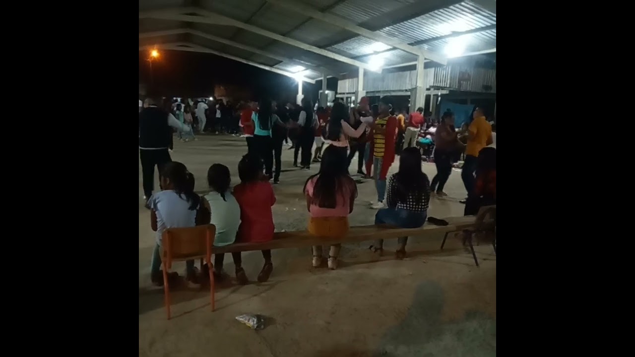 la comunidad jeyambi full baile con la gente de capul&iacute; de obsole