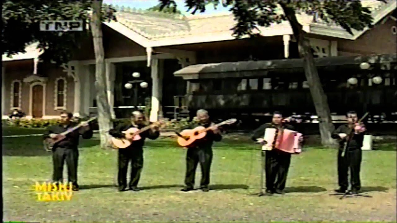 REIR LLORANDO huayno cantan LOS HERMANOS LEON  Peru