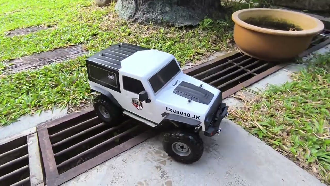 Rock Crawler offroading