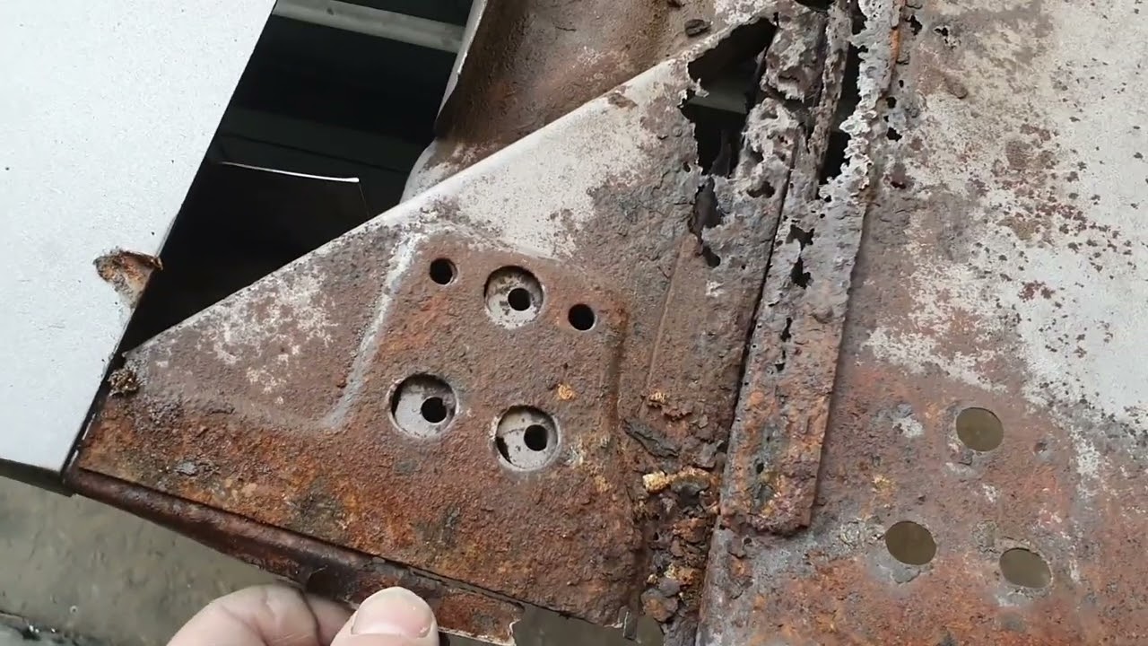 CF Bedford cargo door repair