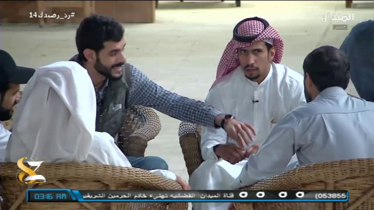 ‏#زد_رصيدك14| عبدالله العجوري يتحدي الشباب في ثني الورقة 32 مرة