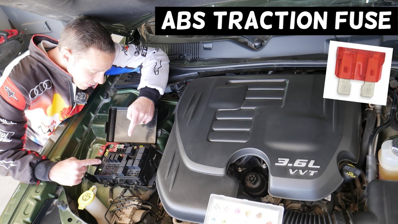 Замена предохранителя системы контроля тяги ABS Chrysler 300, горит индикатор неисправности систе...