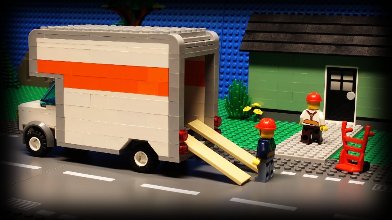 День переезда Lego