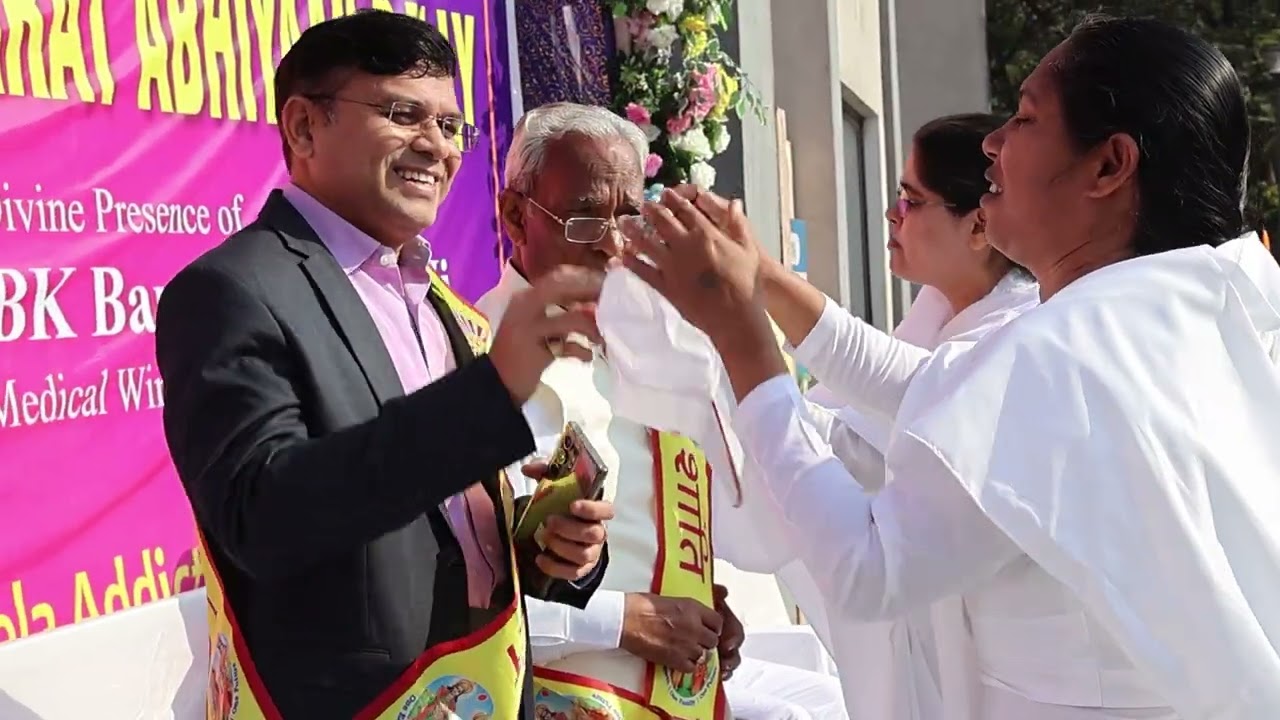 Welcoming Guests during Inauguration Ceremony of De-Addiction Rally | Brahma Kumaris Rourkela