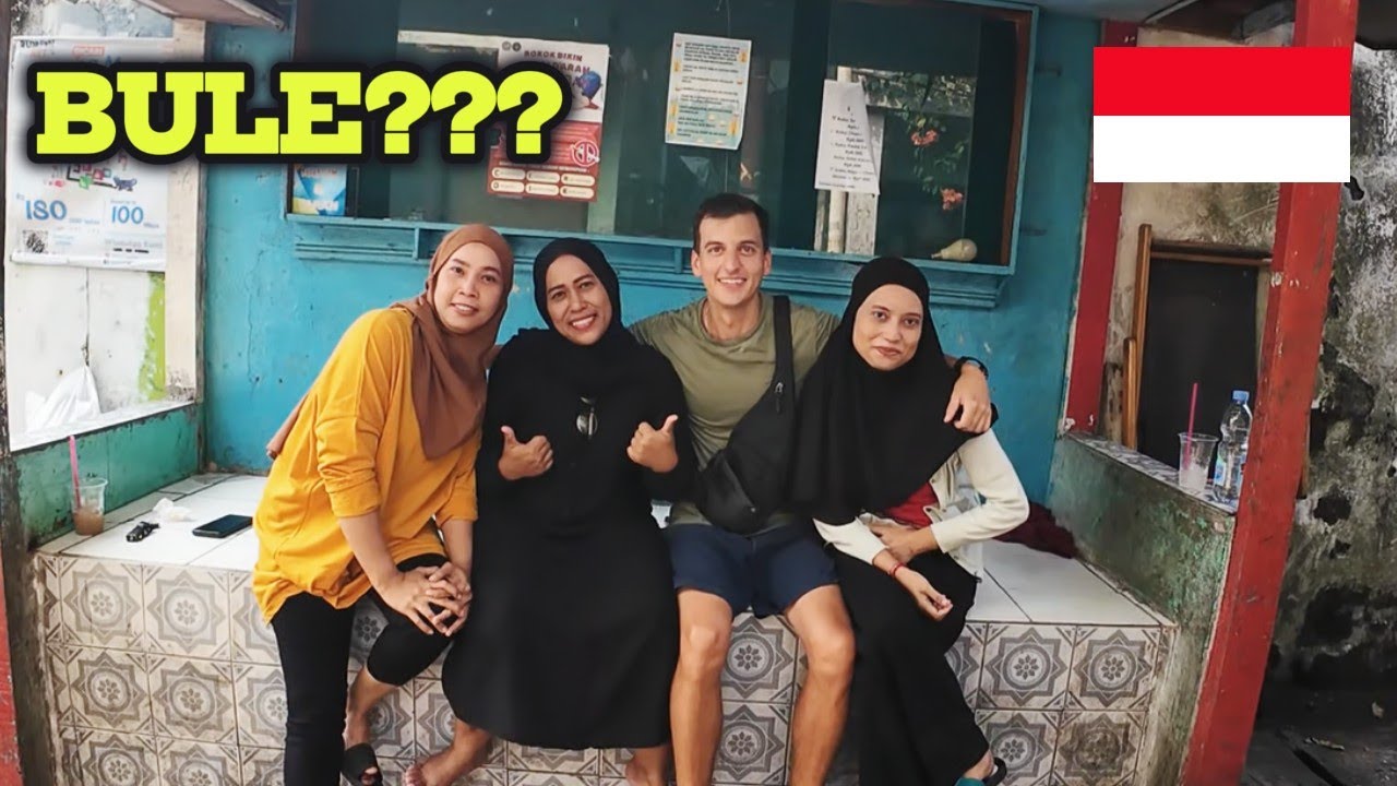 When You’re the Only BULE in Town 🇮🇩 (Jakarta Indonesia)