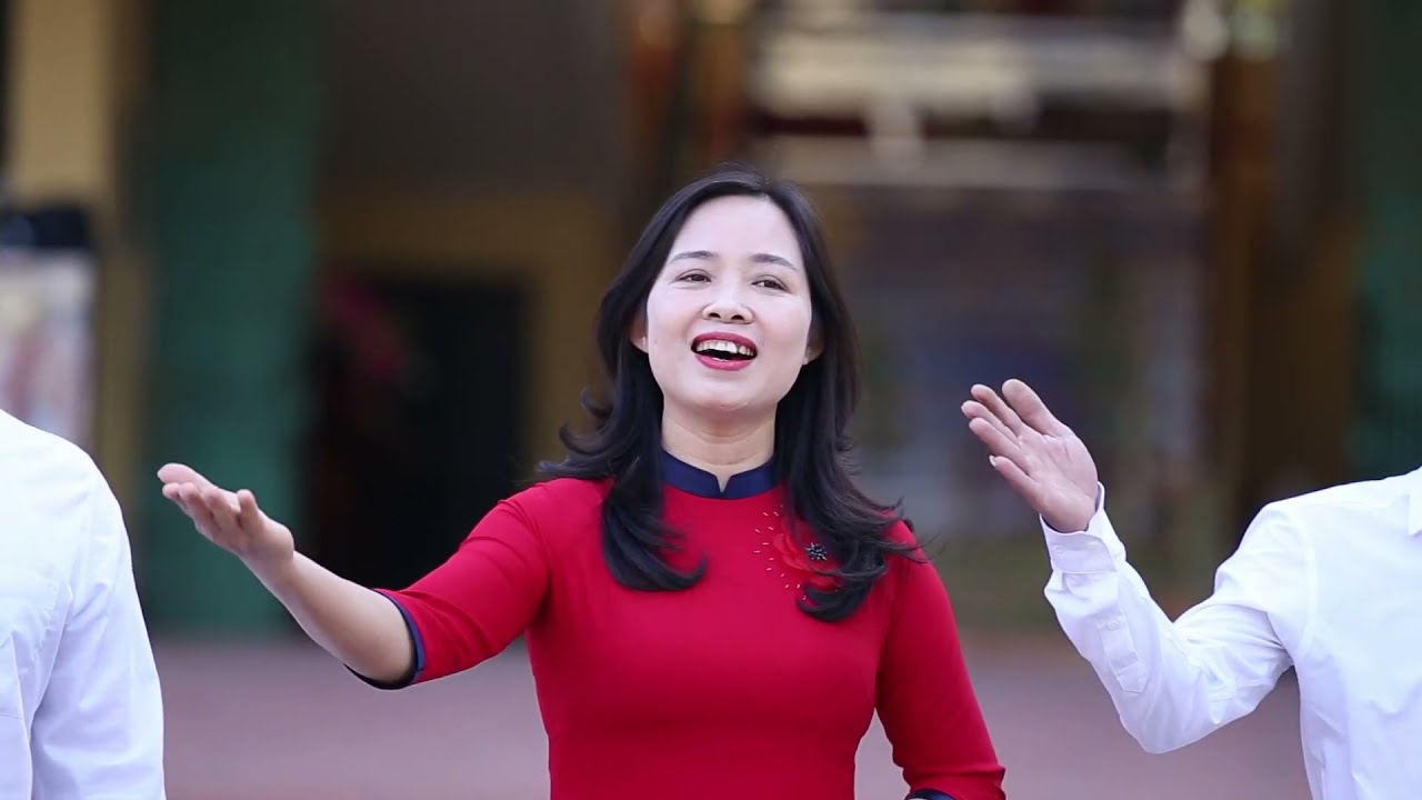 Yêu người bao nhiêu, yêu nghề bấy nhiêu - Thầy cô giáo trường THPT Gang Thép