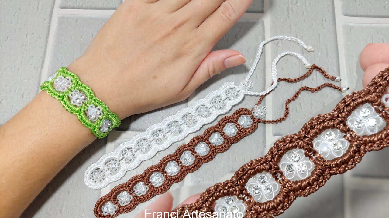 PULSEIRA DE CROCHÊ COM CORRENTE DE STRASS COM FLORES 😍