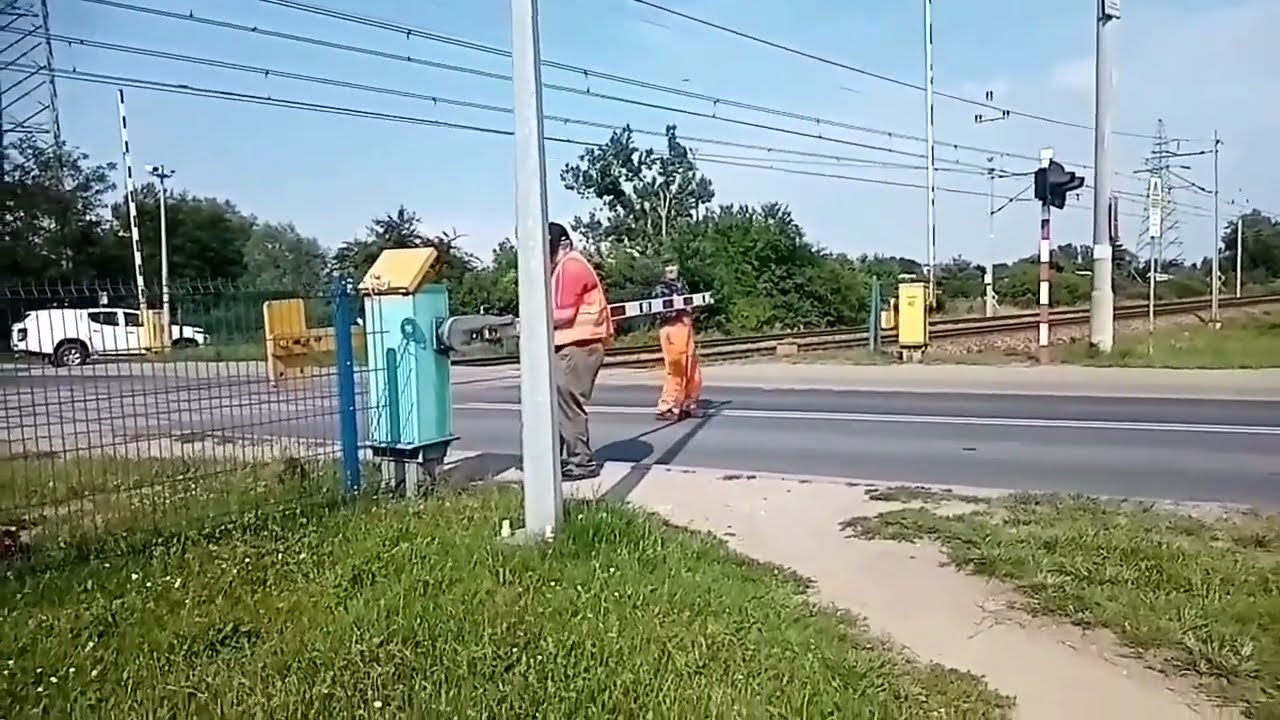[KOLEJNE WYŁAMANIE] Przejazd kolejowy Wrocław ulica Szczecińska / Polish railroad crossing