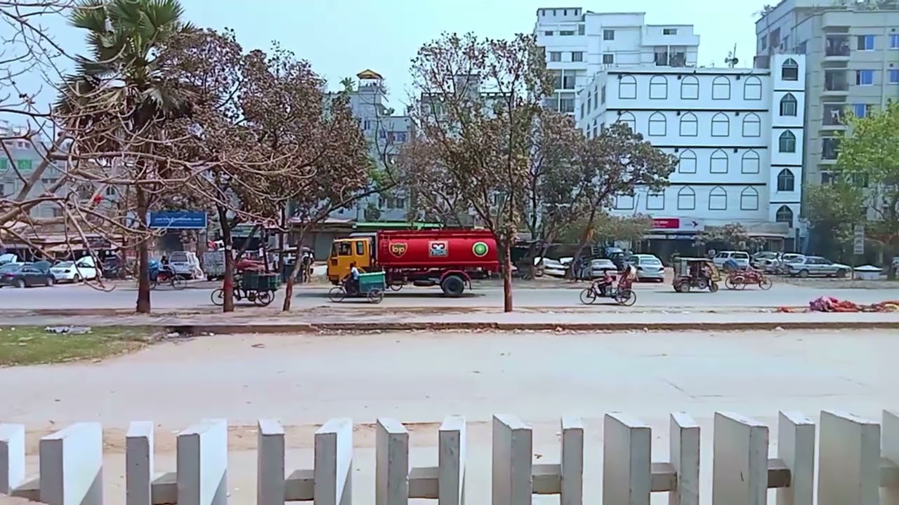 Mohammadpur main road er pase buddijibi