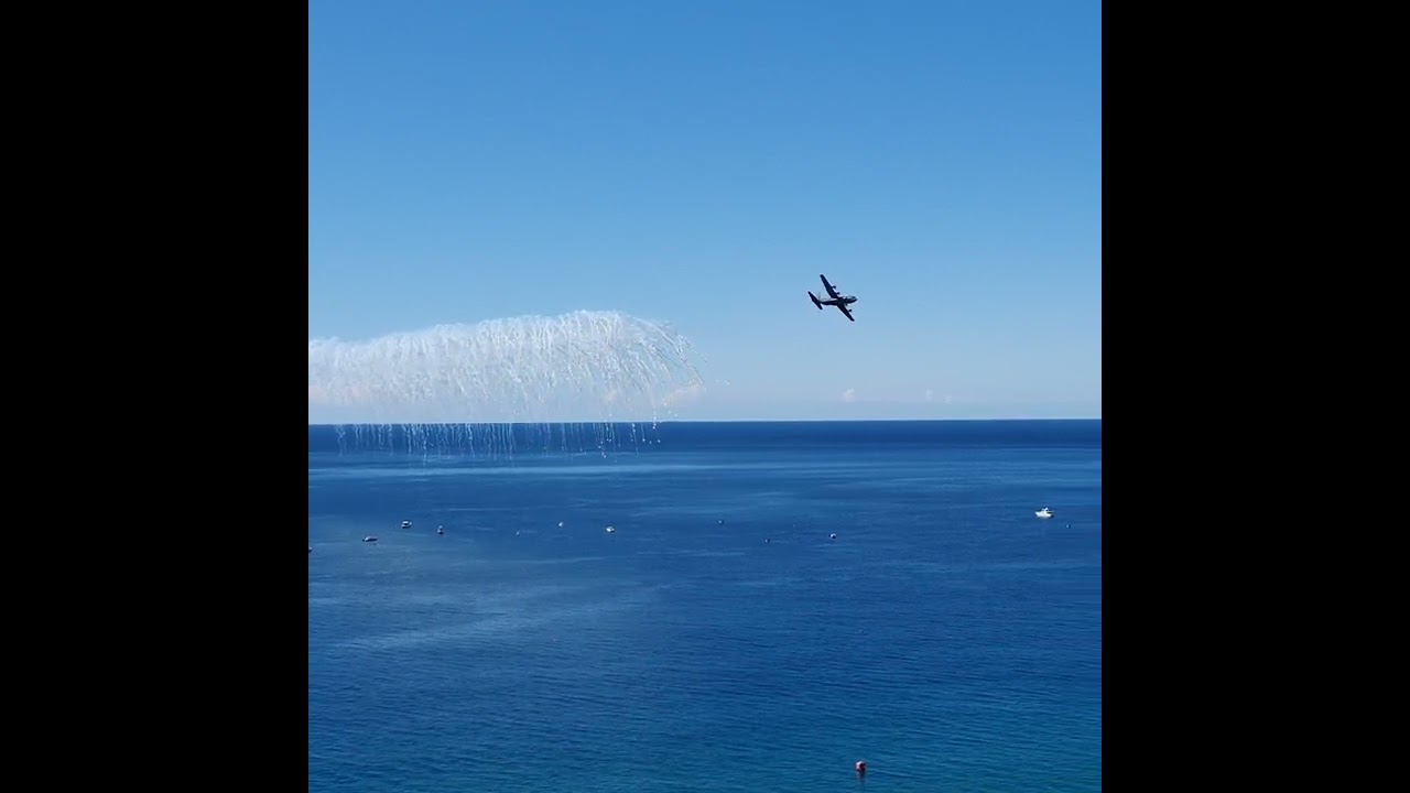 C130 Hercules Flare Drop Gold Coast Aug 23
