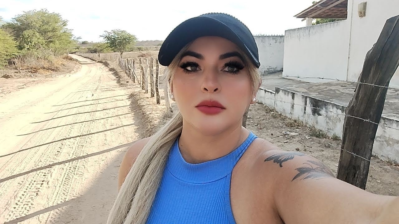 VENDE-SE OU TROCA UM SÍTIO COM 16 HECTARES } BARATO 7.000 SETE MIL FOLHAS DE PALMA